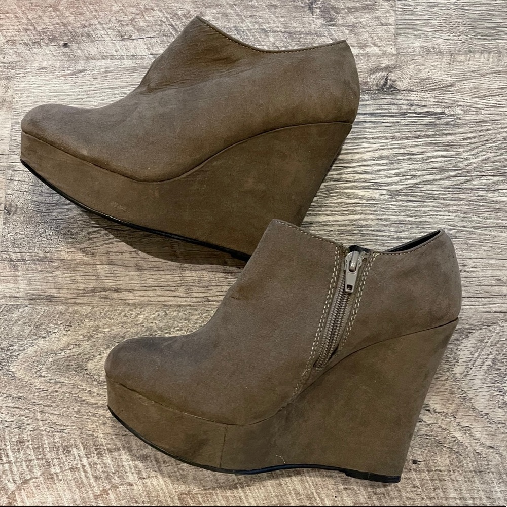 Chinese Laundry Faux Suede Wedge